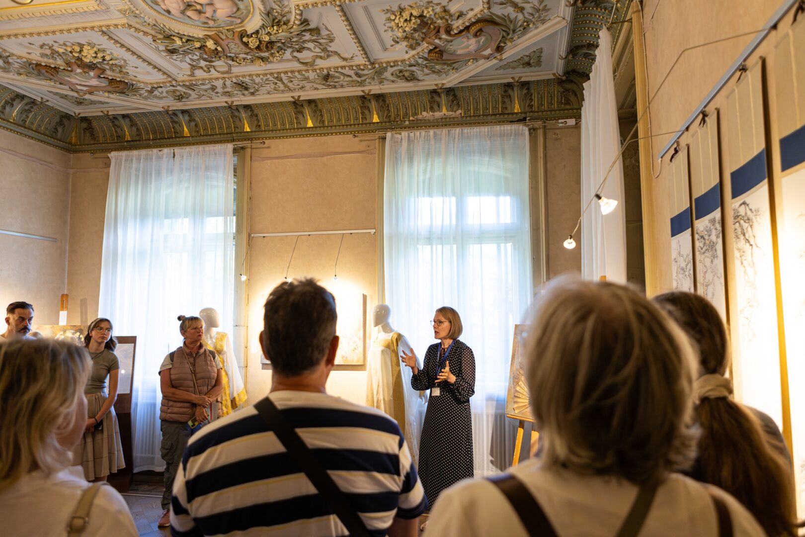 Apmeklētāji Dauderos.