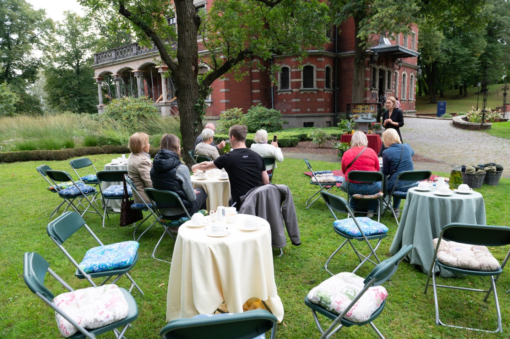 Skats Dauderu dārzā.