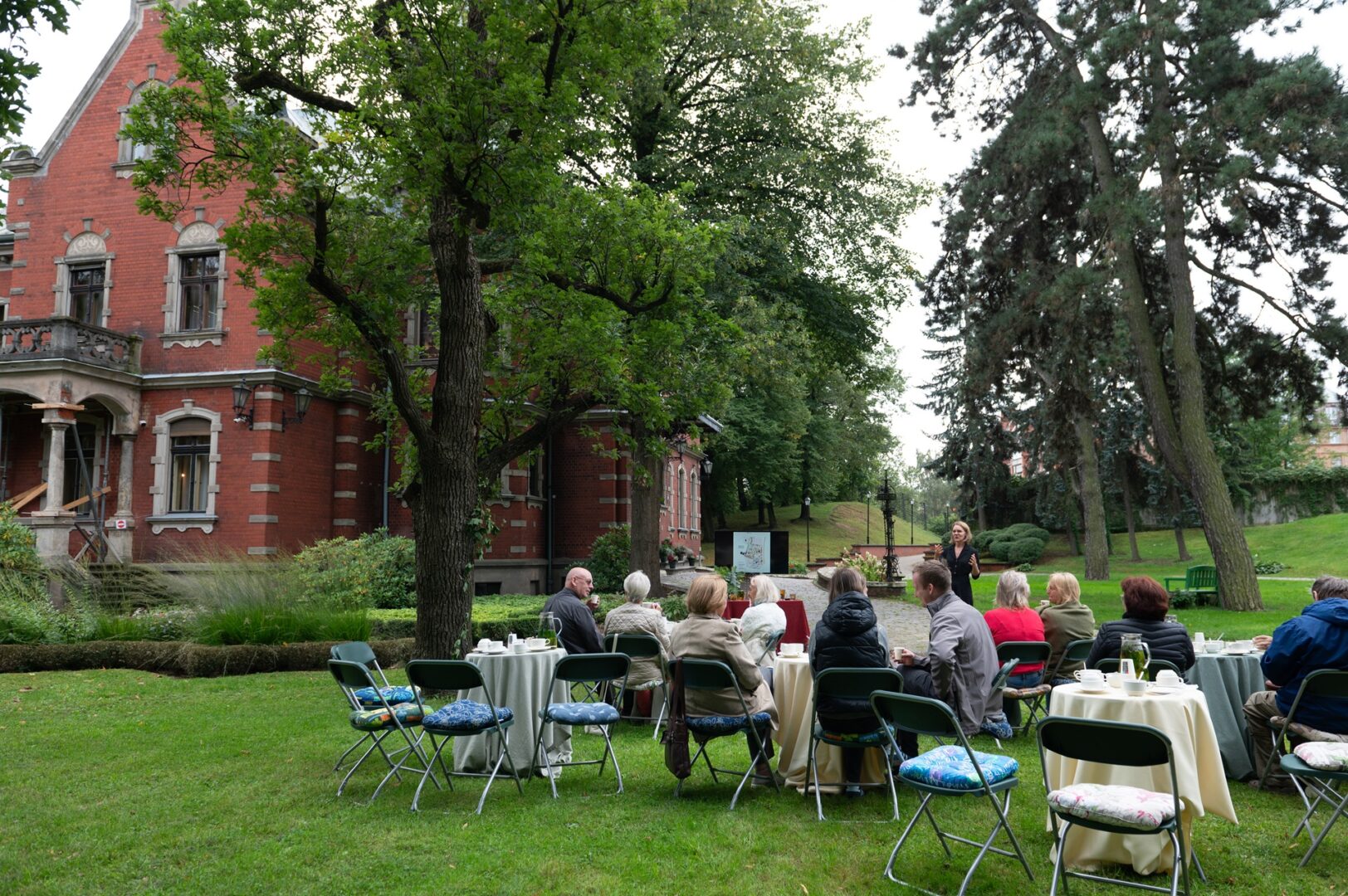 Skats Dauderu dārzā.