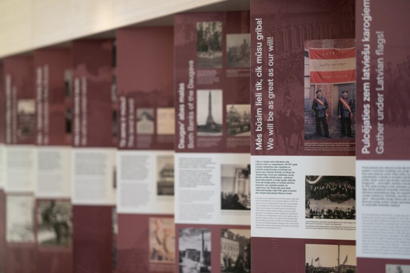 Ekskursija ekspozīcijā “Straumējot laiku” kopā ar Tomu Ķikutu