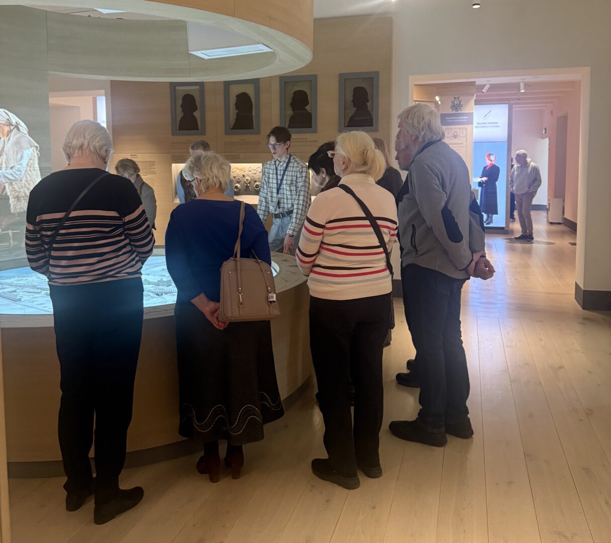 Skats Senioru dienas ekskursijā.